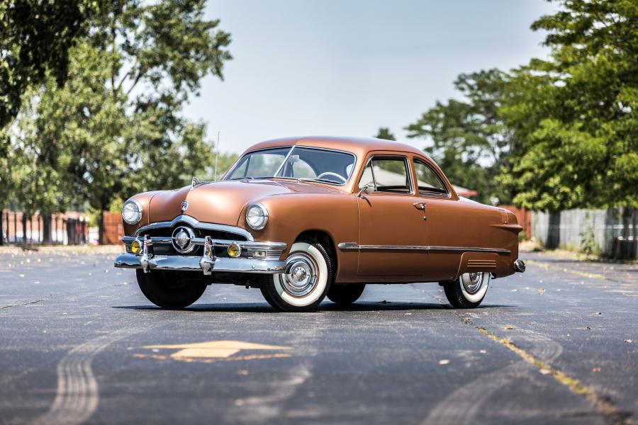  Ford Custom DeLuxe Club Coupe 1950 года  (фото 3 из 3)
